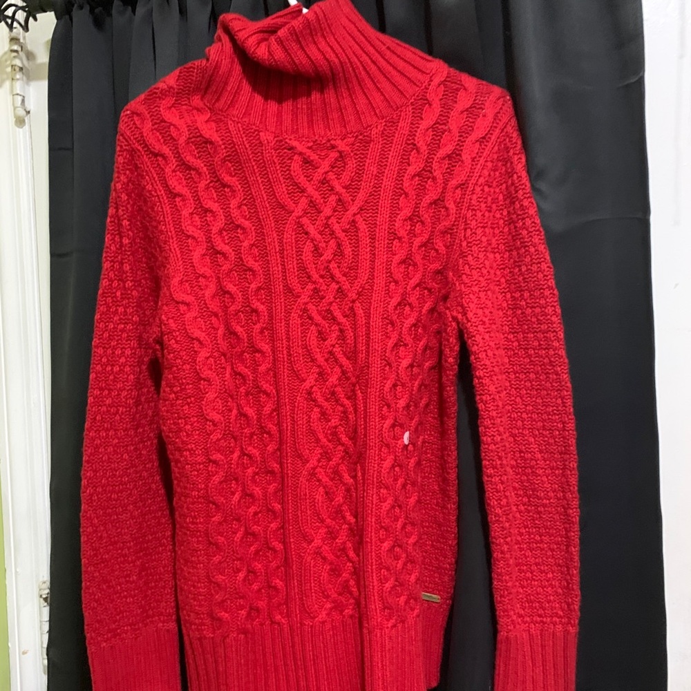 Red turtle neck sweeter